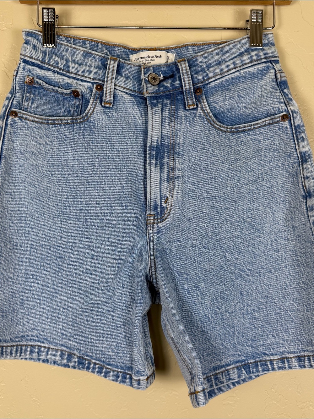 Abercrombie & Fitch Women’s High Rise Dad Short in Light Size 26 - Picture 3 of 7